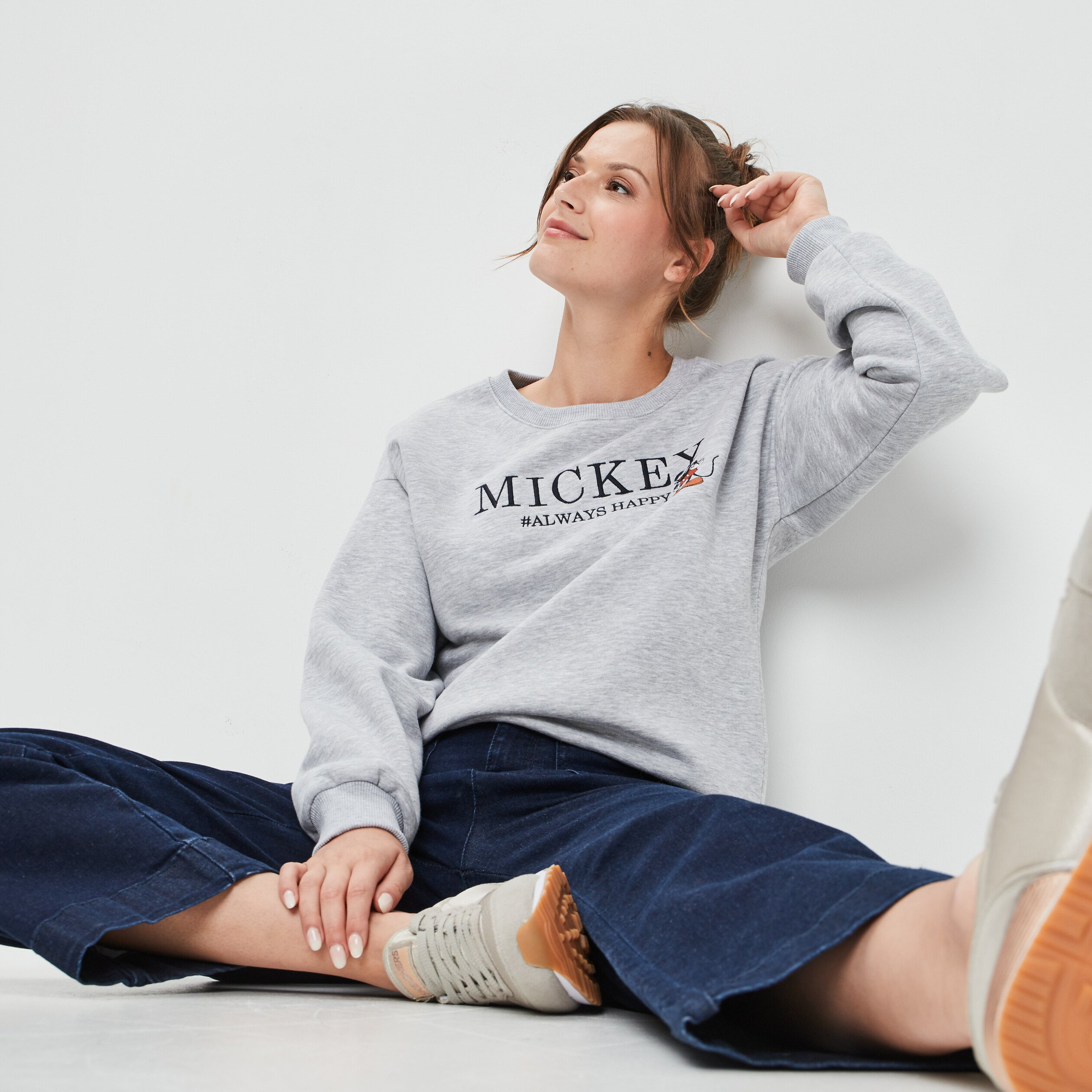 Sweat à col rond Mickey gris clair femme | La Halle