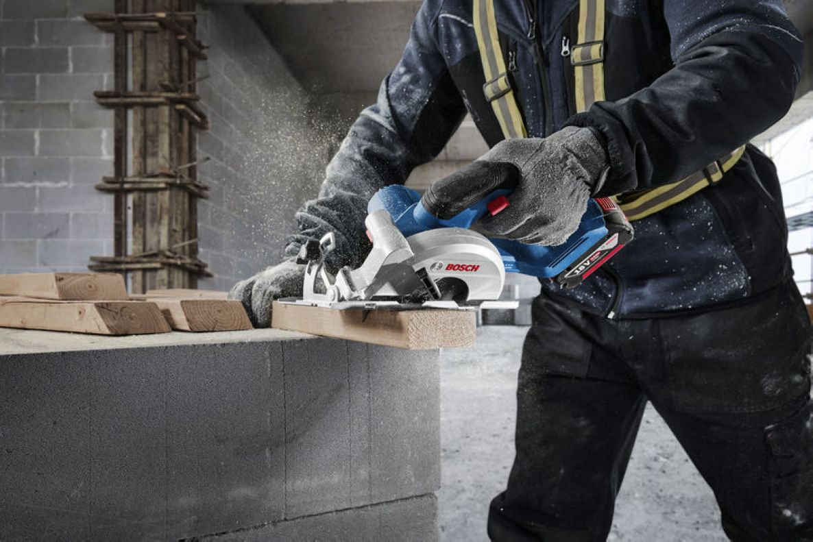 Bosch Blue 06019M3120 GKS 18V-51 Akumulatorska kružna pila 140 mm bez baterija i punjača