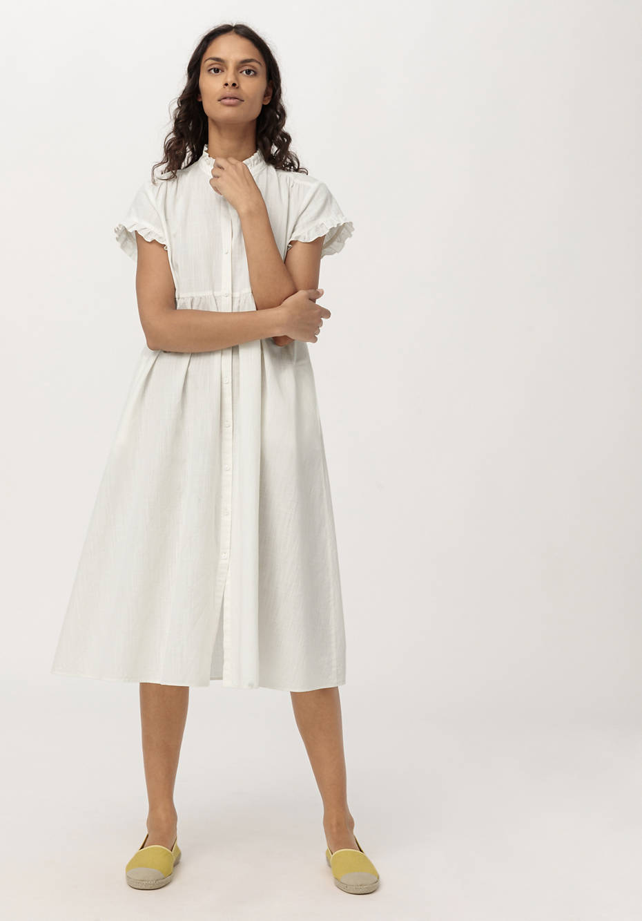 Kleid mit Rüschen aus Bio-Baumwolle und Leinen