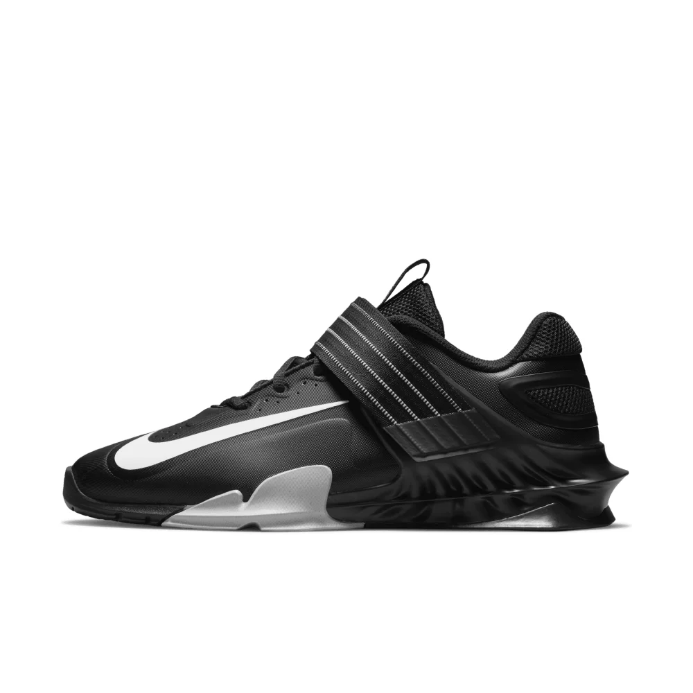 Nike Savaleos CV5708-010 / schwarz