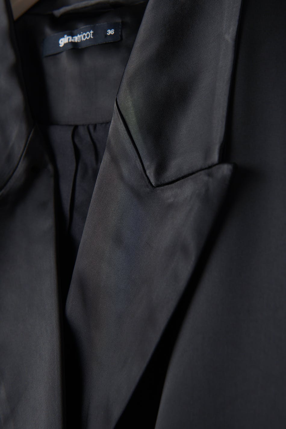 Sussi satin blazer