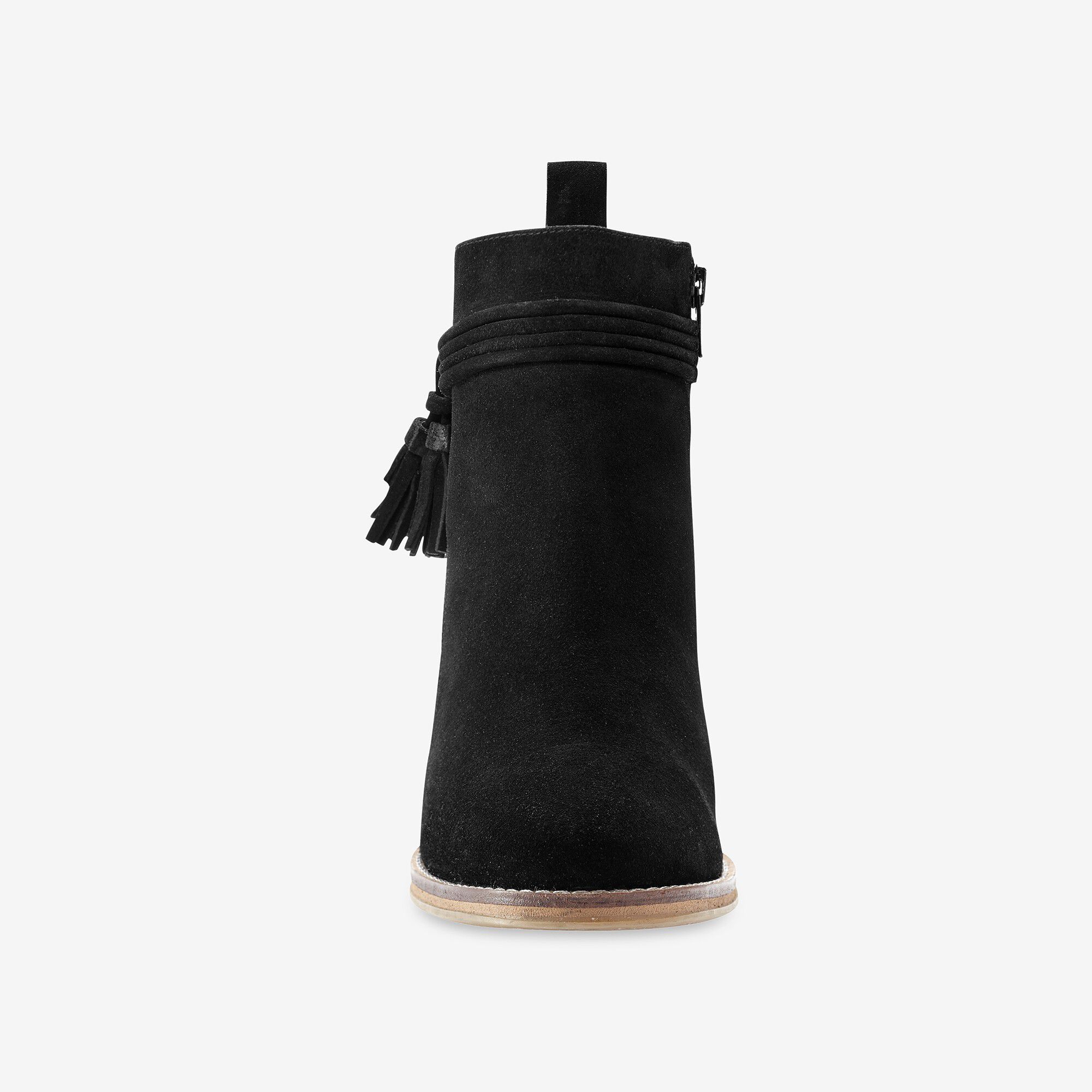 Boots en croûte de cuir à talon et pompons