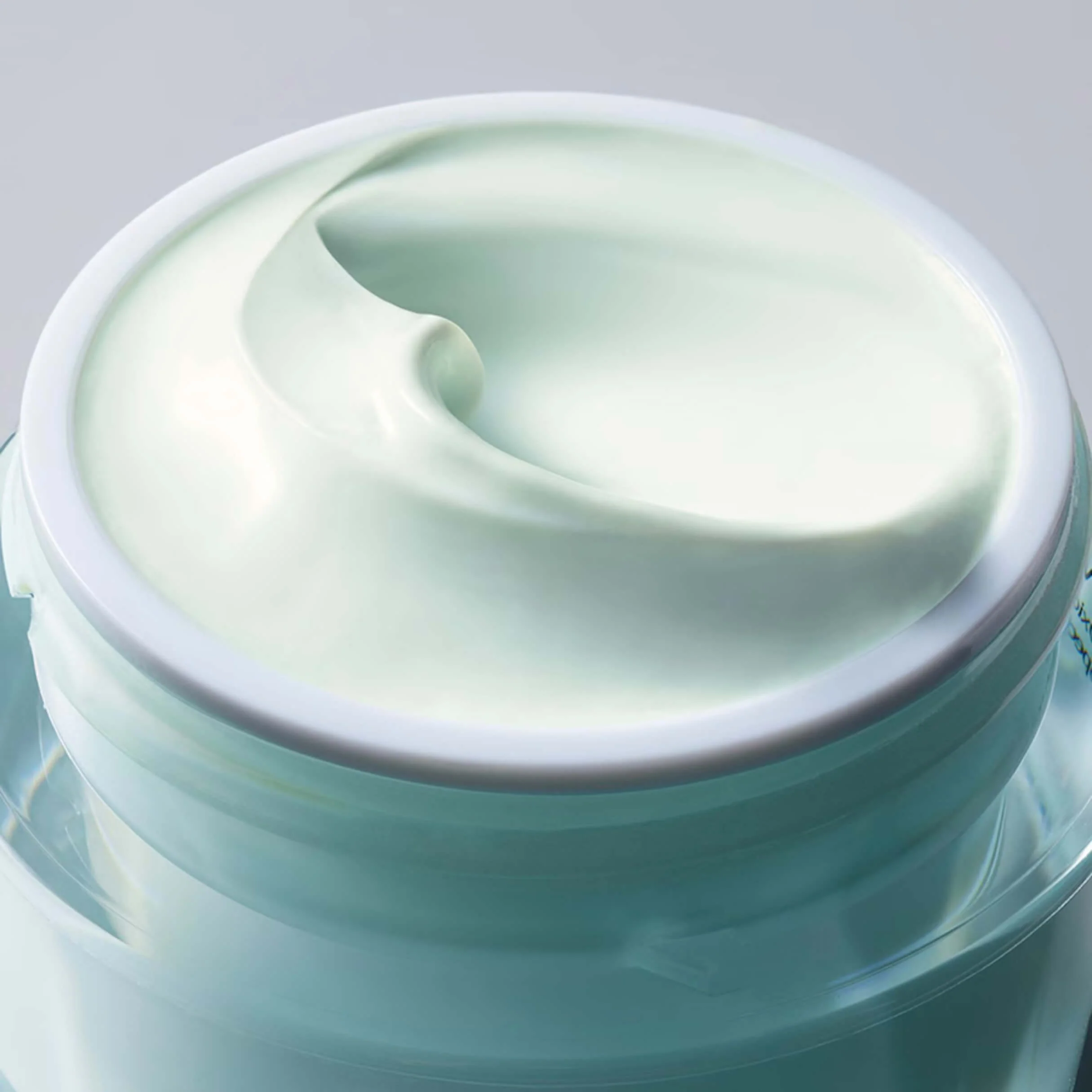 DayWear Advanced Creme SPF15 normal/kombinert hud - Dagkrem for ansiktet mot de første aldringstegnene