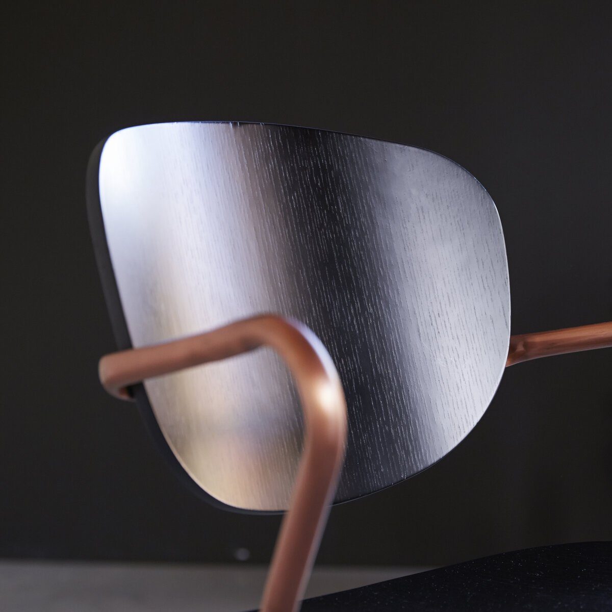 Tikamoon Esszimmerstuhl Stuhl aus Eiche und Metall copper