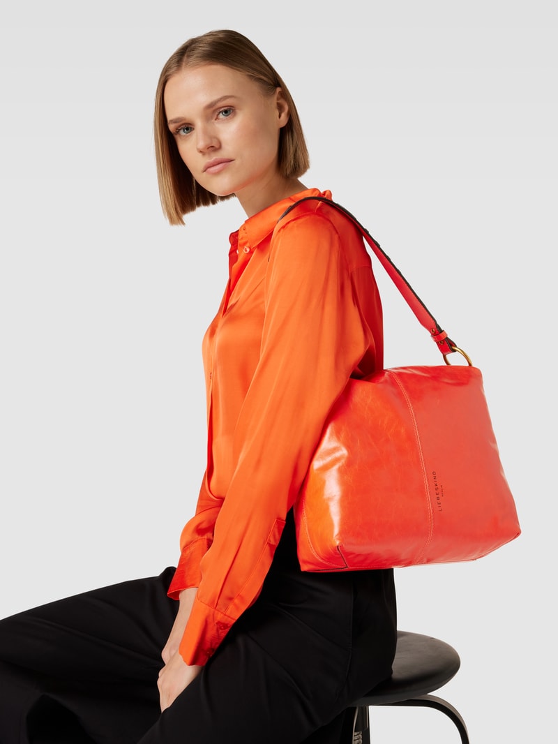 Handtasche mit Label-Detail Modell 'AISSA' in hellrot