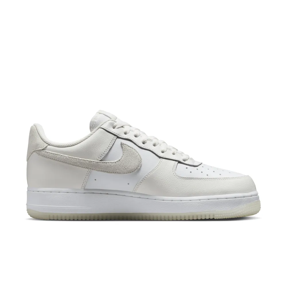 Nike Air Force 1 07 LV8 FN5832-100 / weiss
