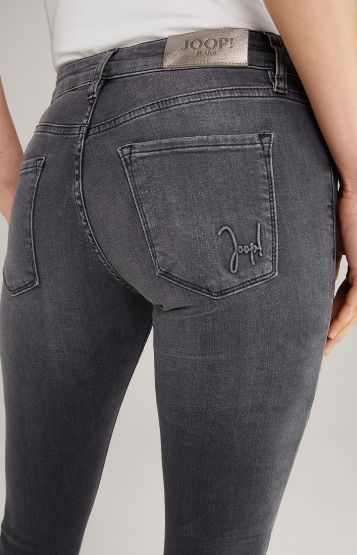 Skinny-Jeans Sue in Medium Grey Washed