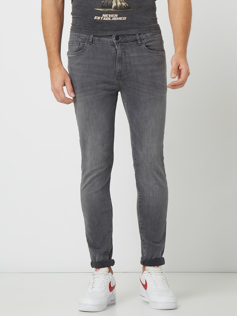 Skinny Fit Jeans mit Label-Patch in mittelgrau