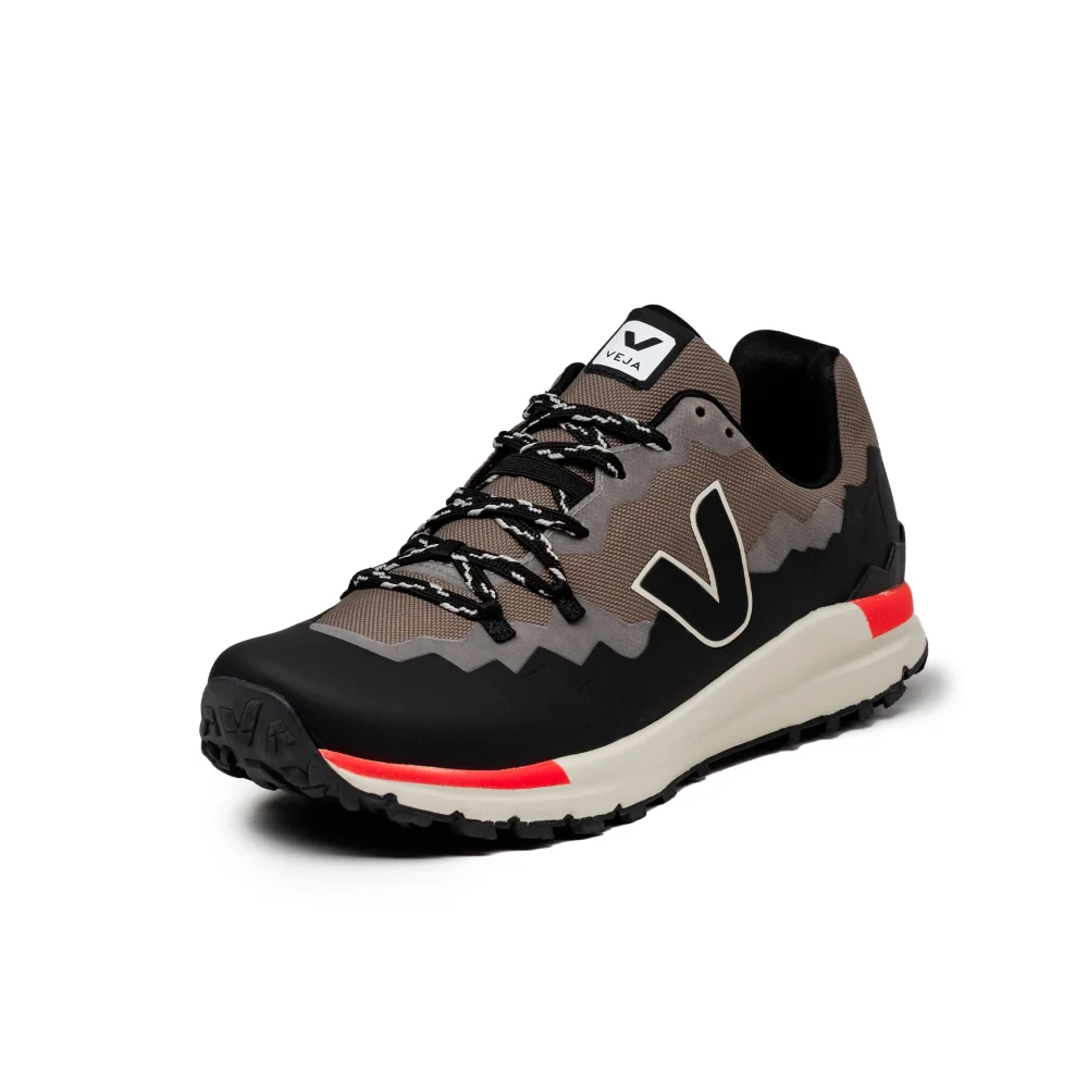 VEJA Fitz Roy Trek Shell FR2303206B / schwarz