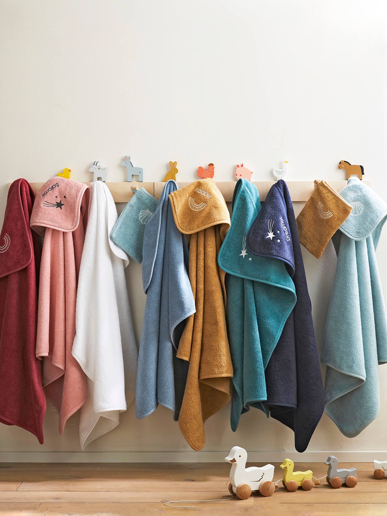 Cape de bain personnalisable + gant de toilette bleu moyen