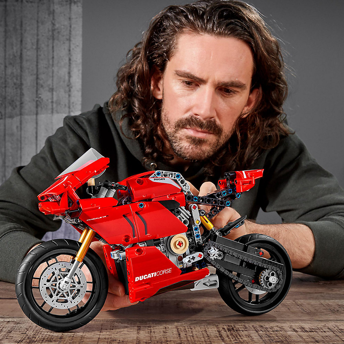 LEGO® Technic 42107 Ducati Panigale V4 R