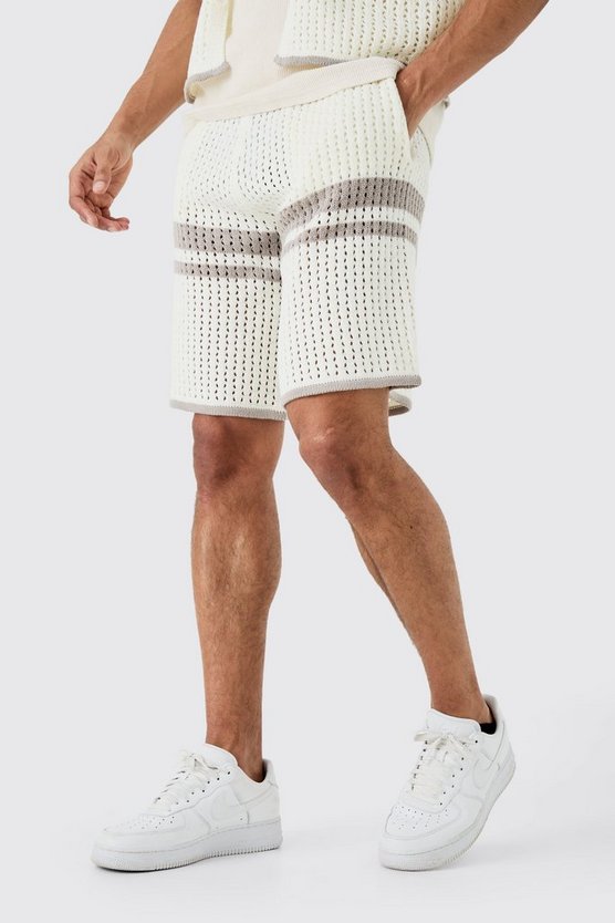 Lockere Strick-Shorts mit Statement-Streifen