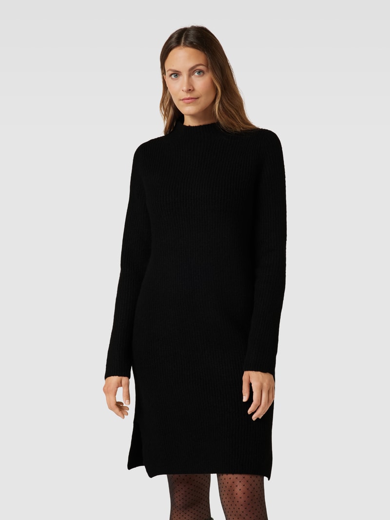 Knielanges Strickkleid mit Stehkragen in schwarz