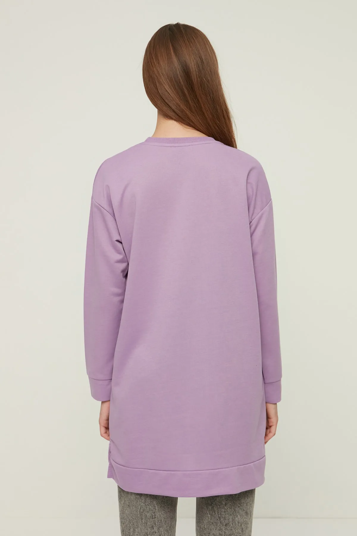 Trendyol Modest  Schwarz-lila Basic-Strick-Sweatshirt mit Rundhalsausschnitt im 2er-Pack TCTAW22TW0152
