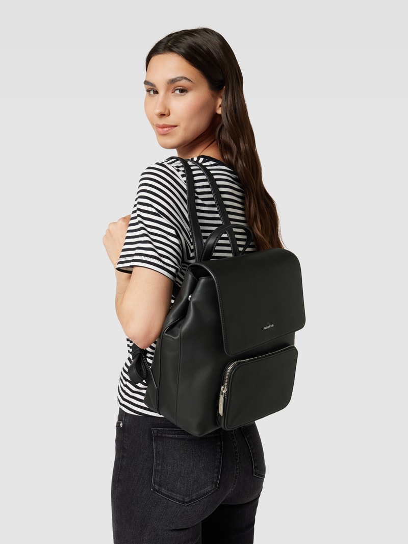 Rucksack mit Label-Detail in schwarz