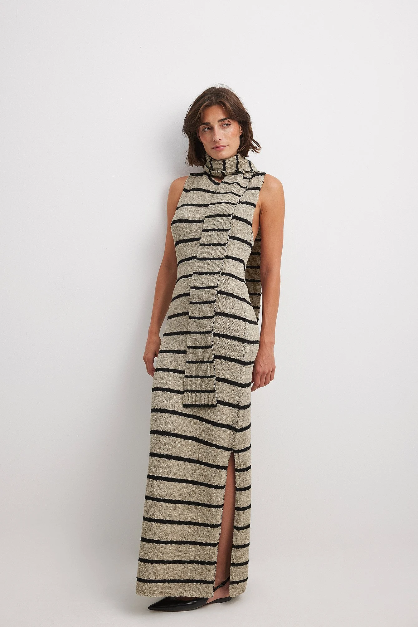 Gestricktes Maxi-Schal-Kleid