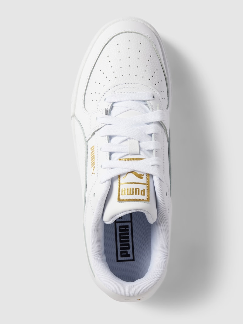 Sneaker mit Perforierungen Modell 'Pro' in weiß