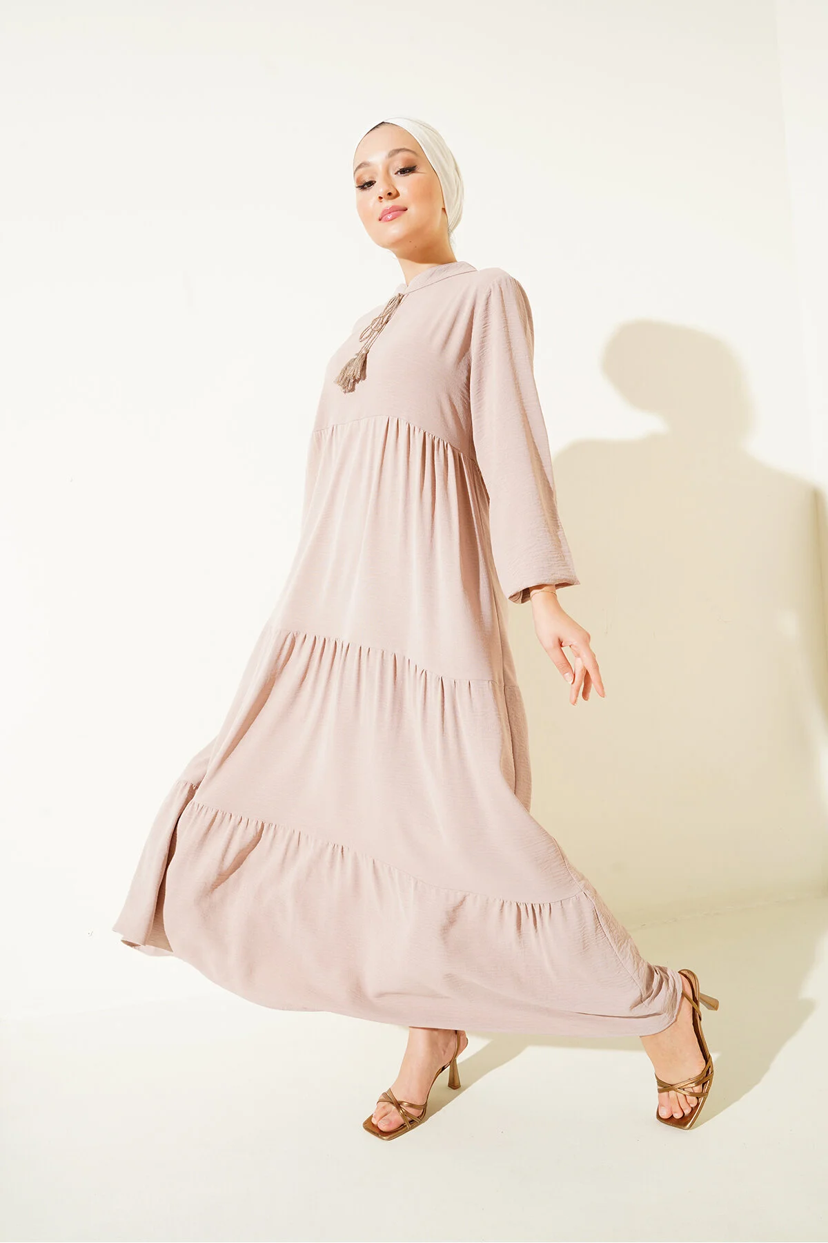 Bigdart  1627 Hijab-Kleid mit Kragen und Schnürung – C. Beige