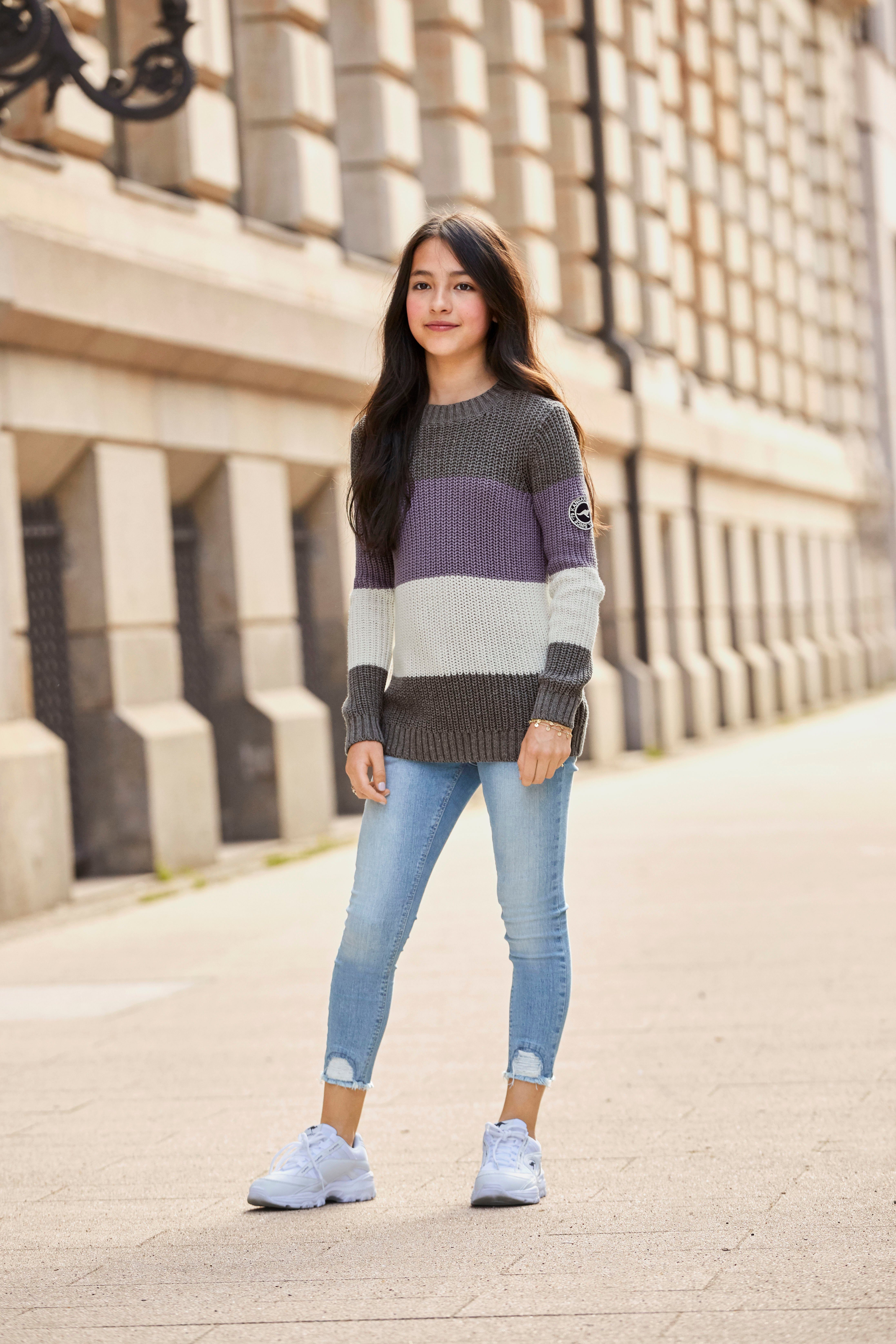 KangaROOS Strickpullover mit Logo auf dem Ärmel