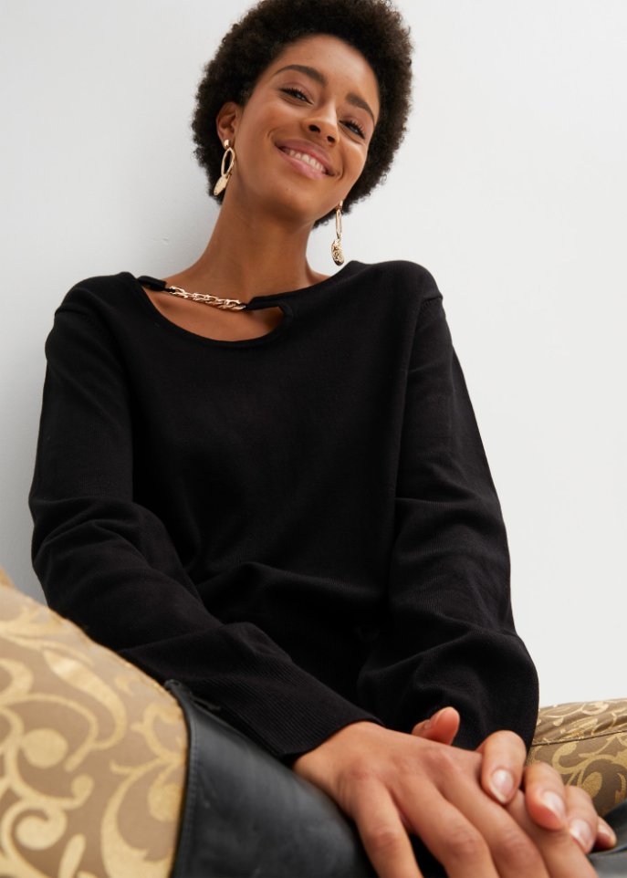 Pullover mit Kettendetail