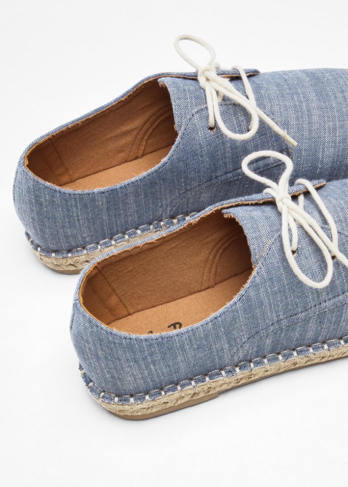 Schnürschuh