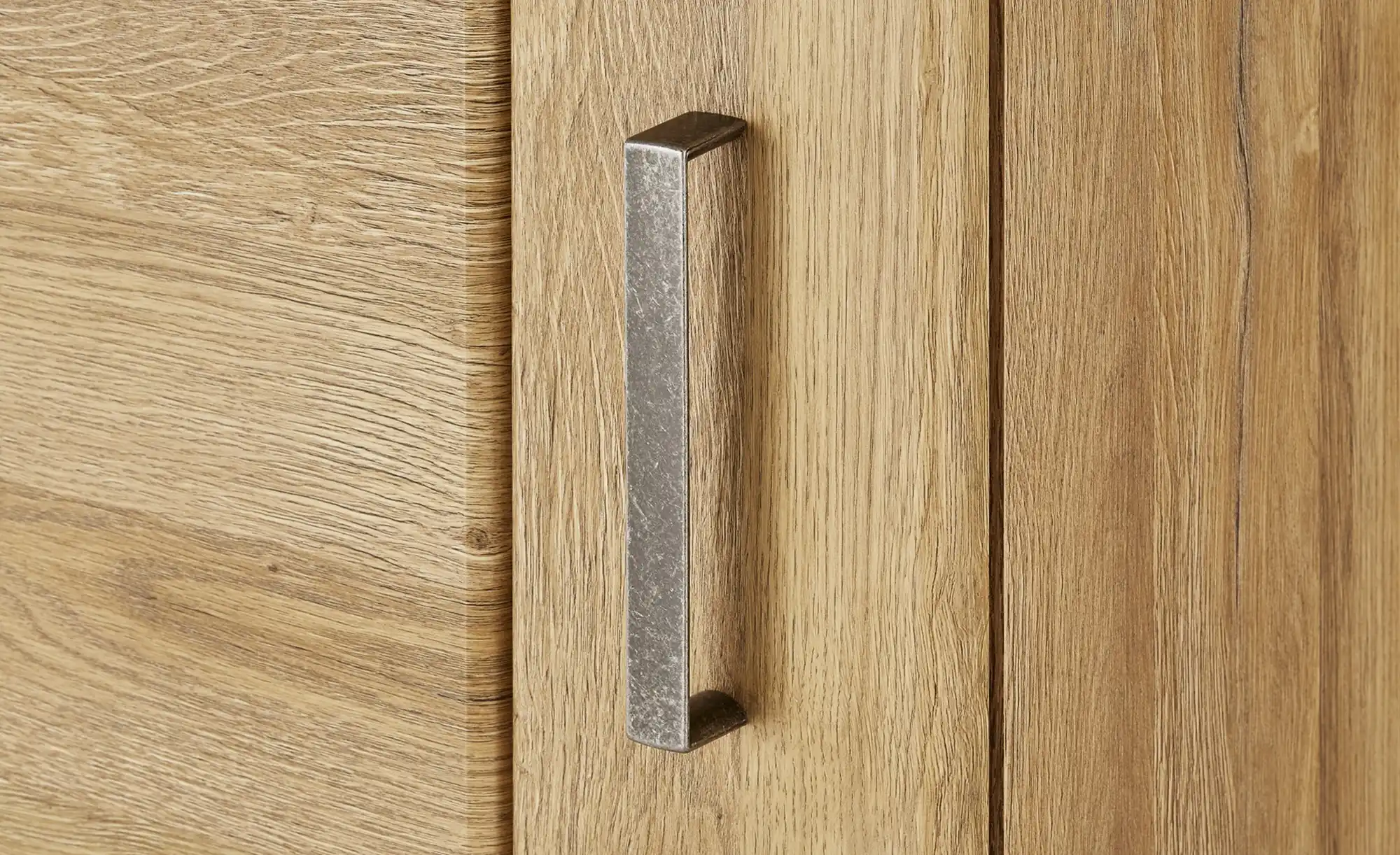 Garderobenschrank