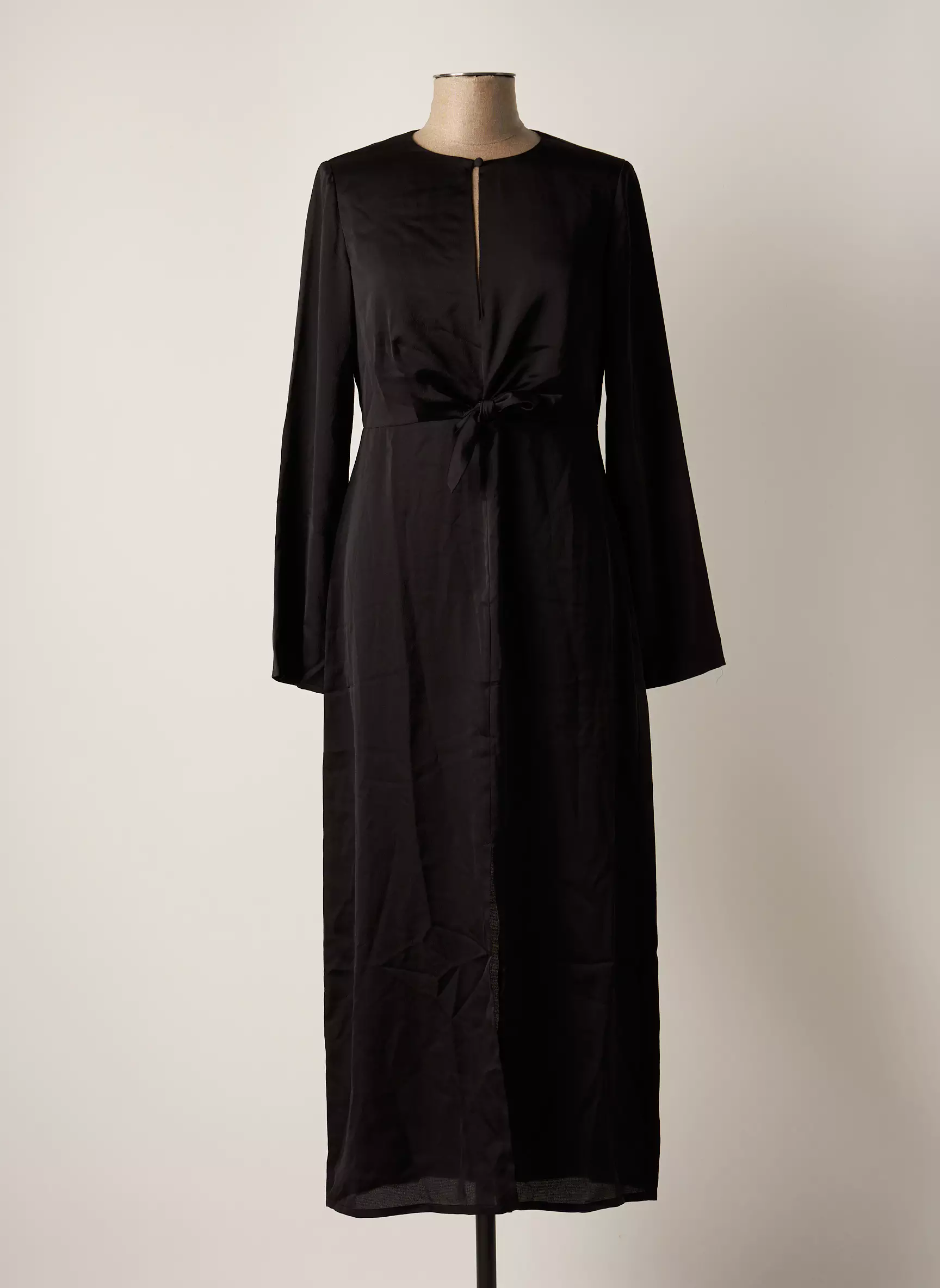 Day Off Robes Longues Femme couleur noir
