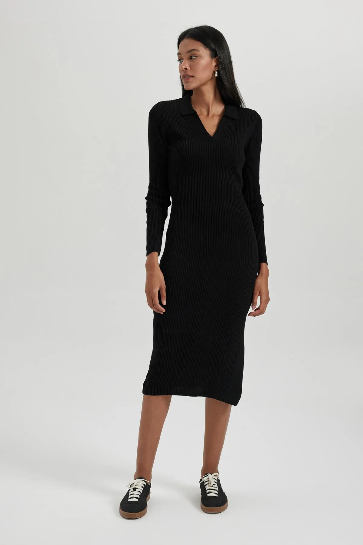 DeFacto  Tailliertes, geripptes Langarmkleid mit Polokragen B2400ax23wn