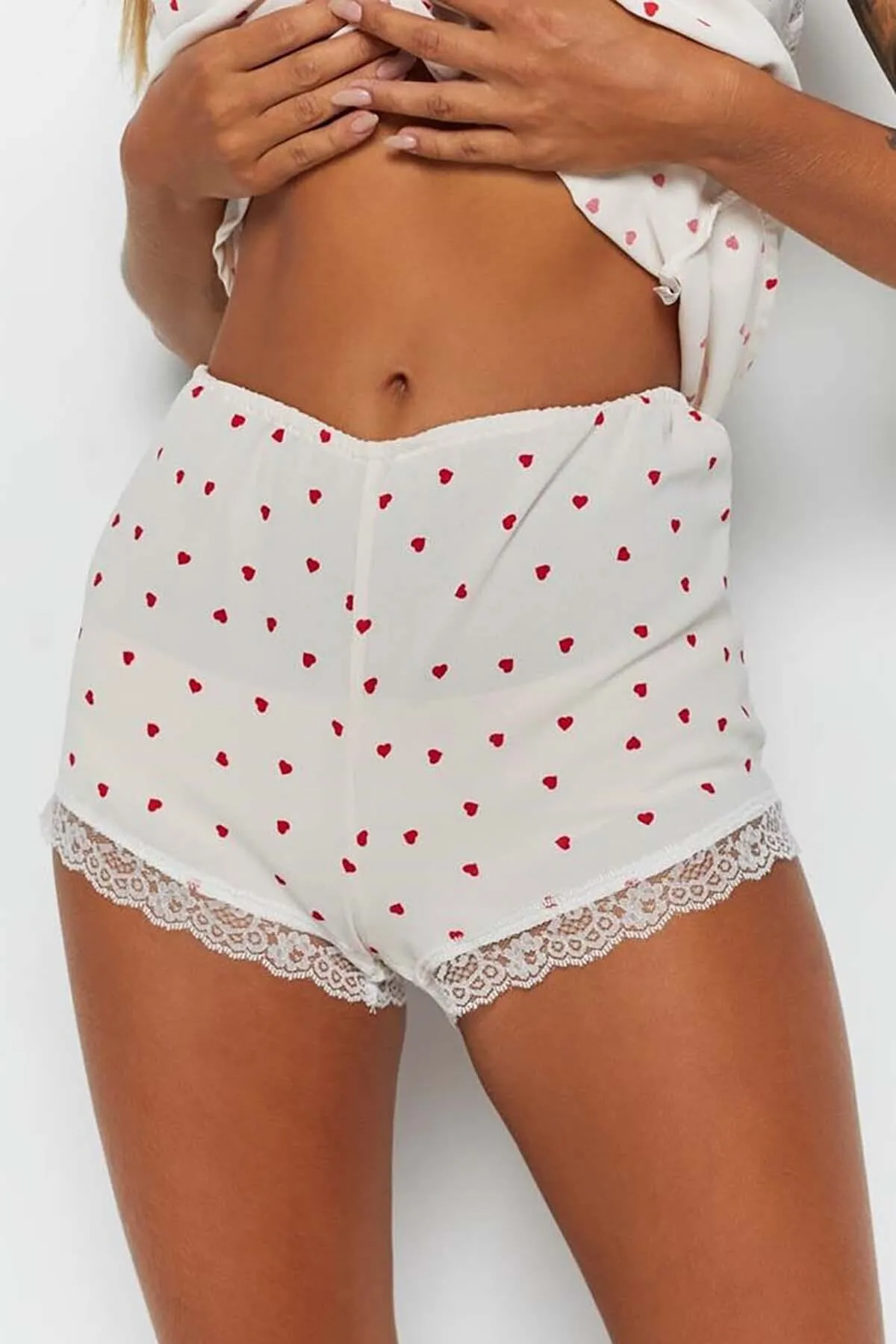 Merry See  Shorts-Pyjama-Set mit Spitze und Herzstickerei