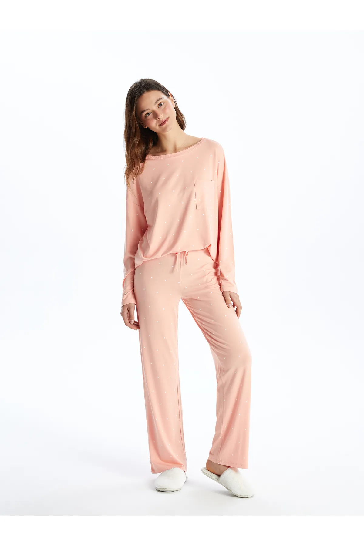 LC Waikiki  Langärmliges Damen-Pyjama-Set mit Rundhalsausschnitt und Punkten