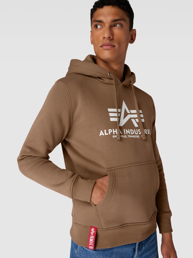 Hoodie mit Känguru-Tasche und Label-Print in taupe
