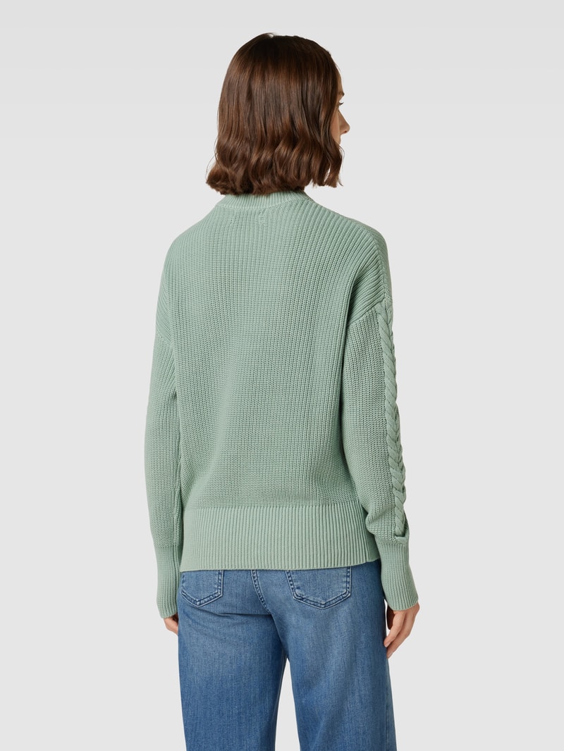 Strickpullover mit Rundhalsausschnitt in schilf
