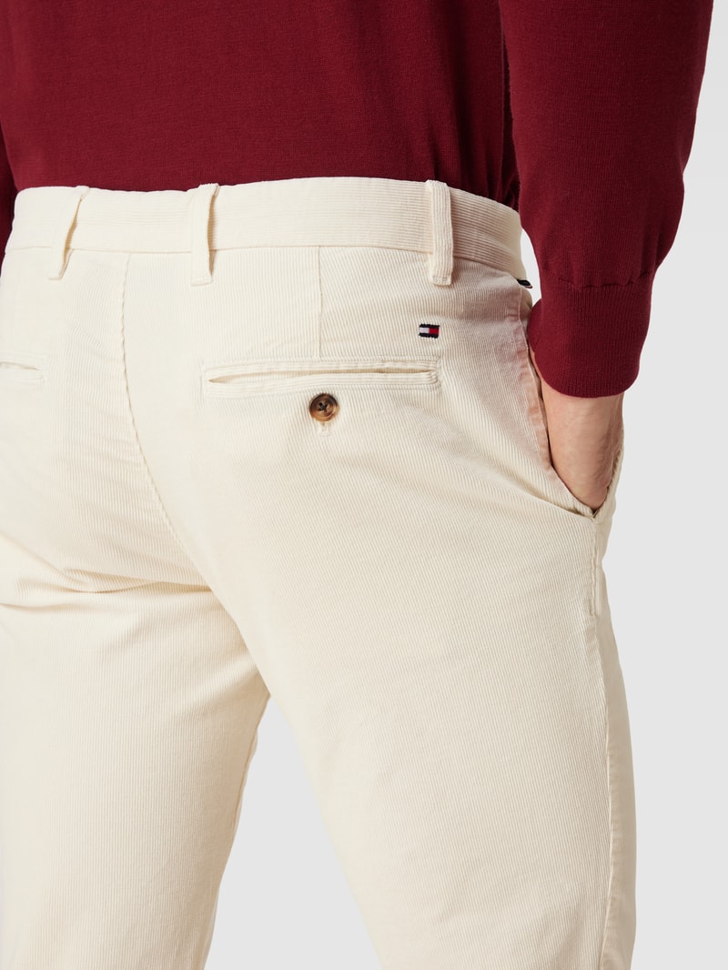 Cordhose mit Logo-Stitching Modell 'DENTON' in offwhite