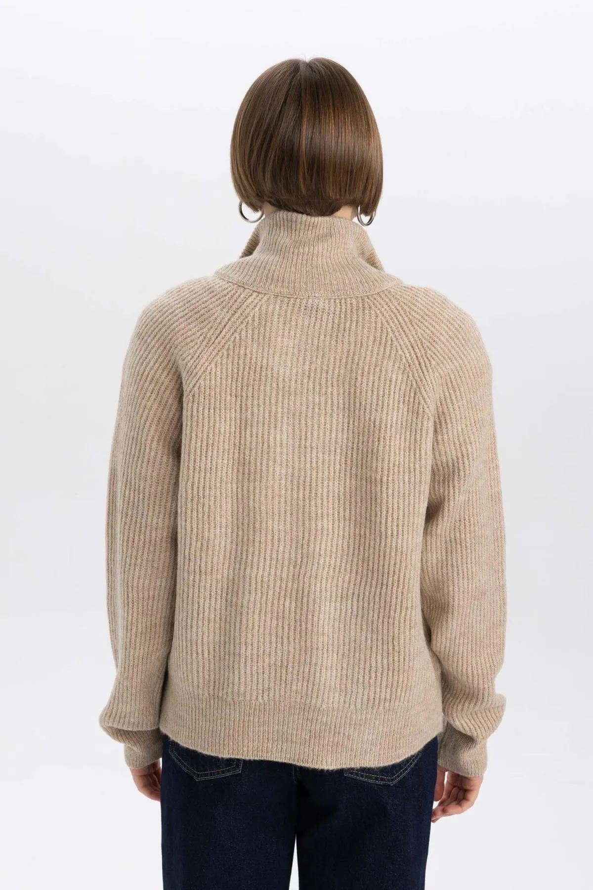 DeFacto  Strickjacke aus Selanik-Stoff mit normaler Passform und Reißverschluss