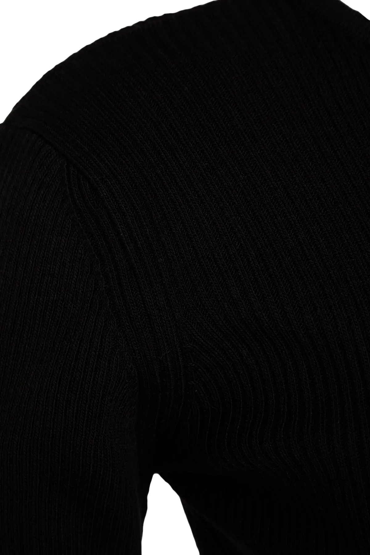 Trendyol Curve  Schwarzes Strickkleid mit Streifendetail TBBAW24AH00019