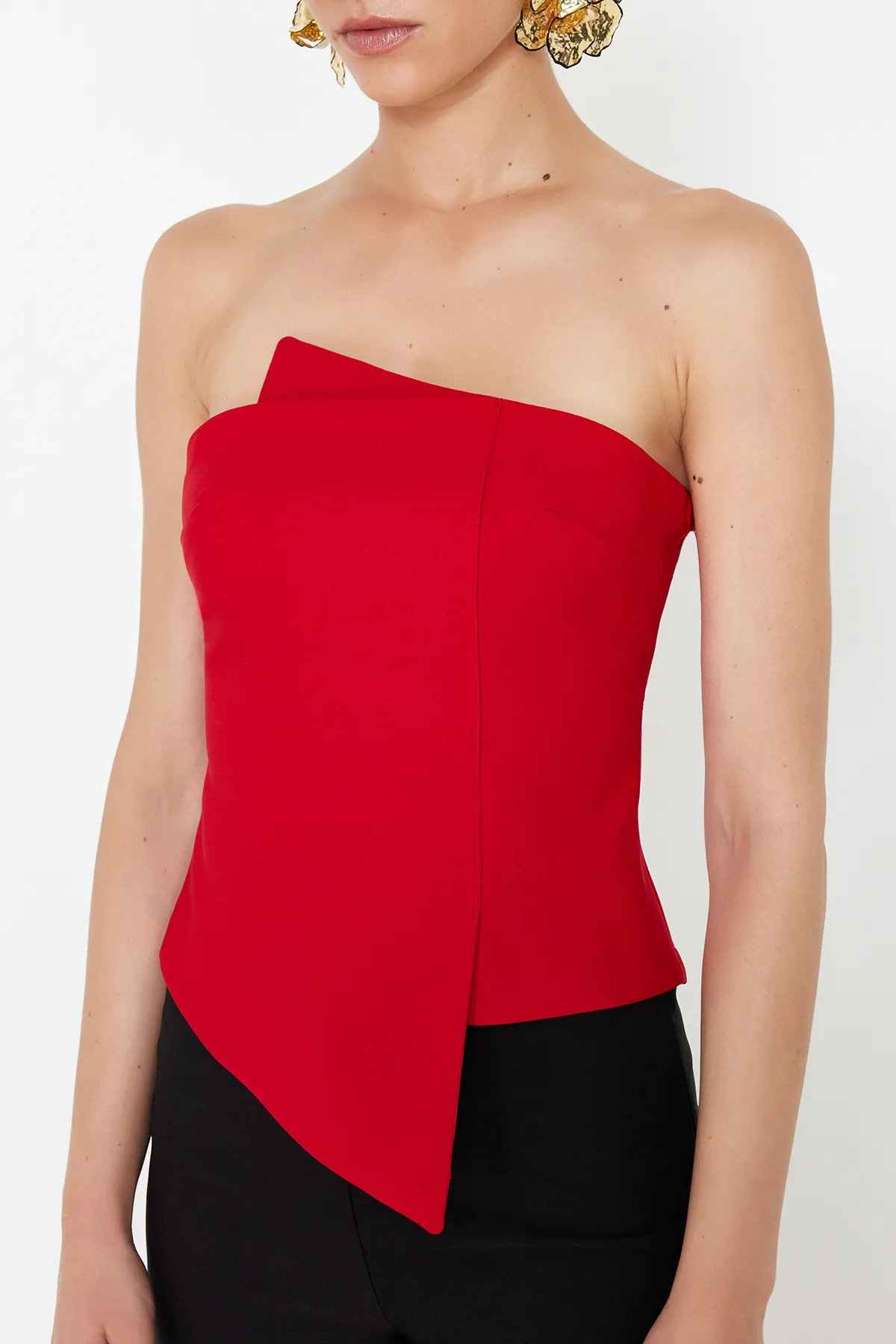 Trendyol Collection  Rotes gewebtes Body-Sitting-Bustier TPRSS24BZ00008