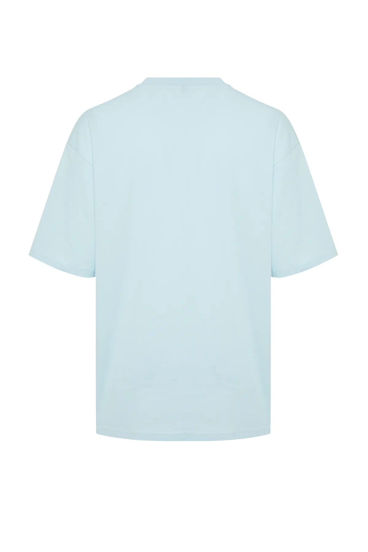 Trendyol Collection  Blaues, übergroßes/weit geschnittenes, kurzärmliges, landschaftlich besticktes T-Shirt aus 100 % Baumwolle TMNSS23TS00243