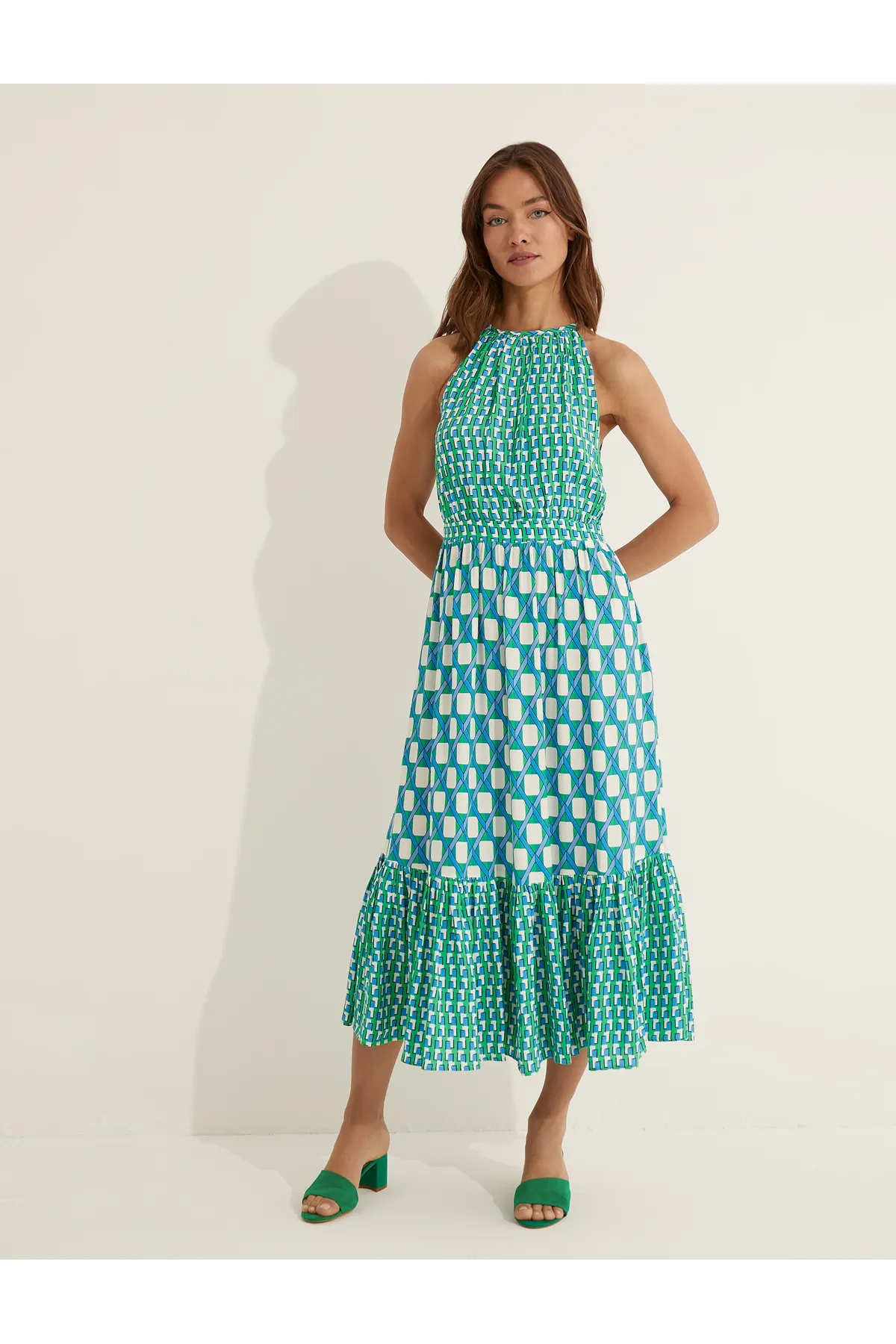 Koton  Melis Ağazat X – Langes Kleid mit Neckholder und Fensterdetail