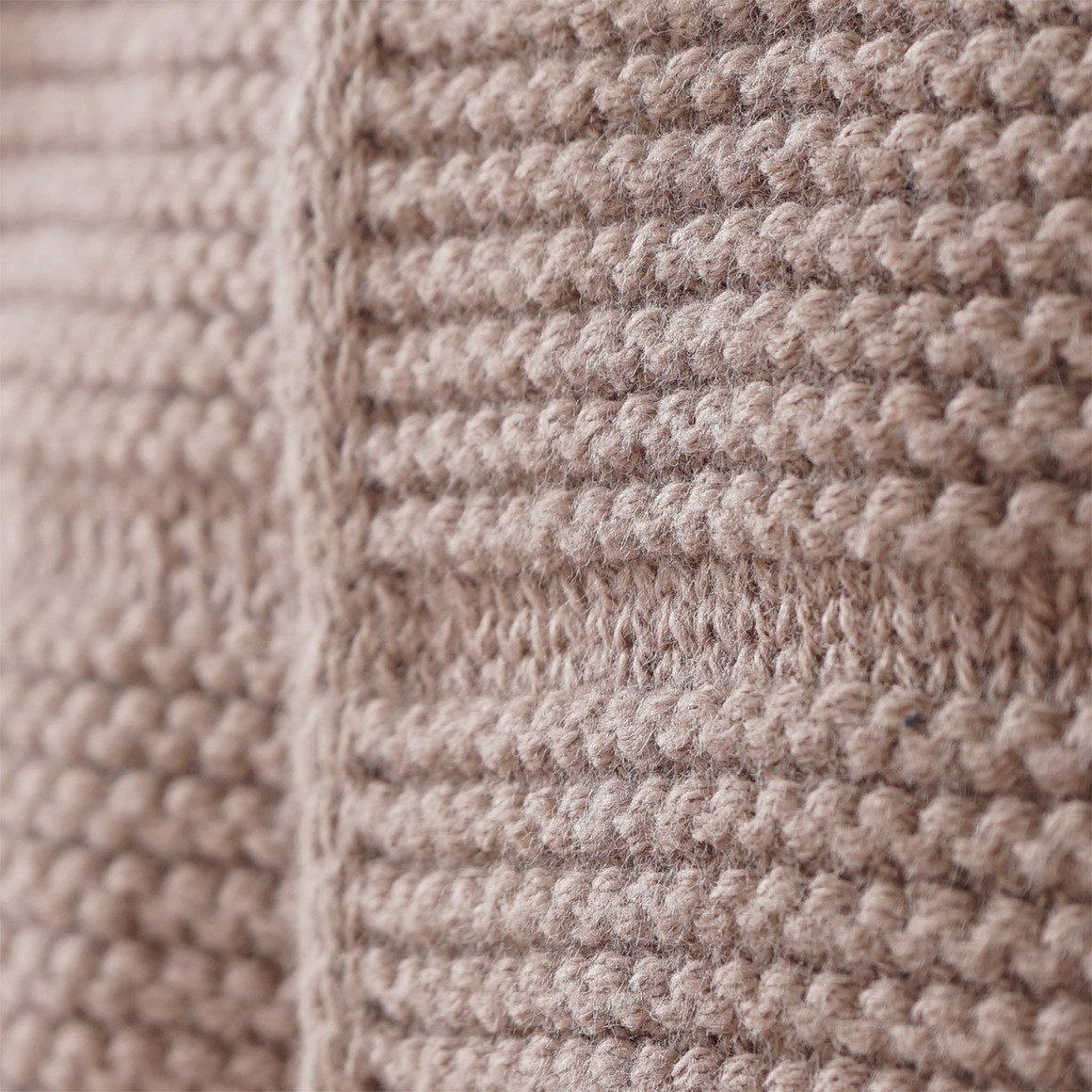 Newborn Strickjacke mit Streifenstruktur