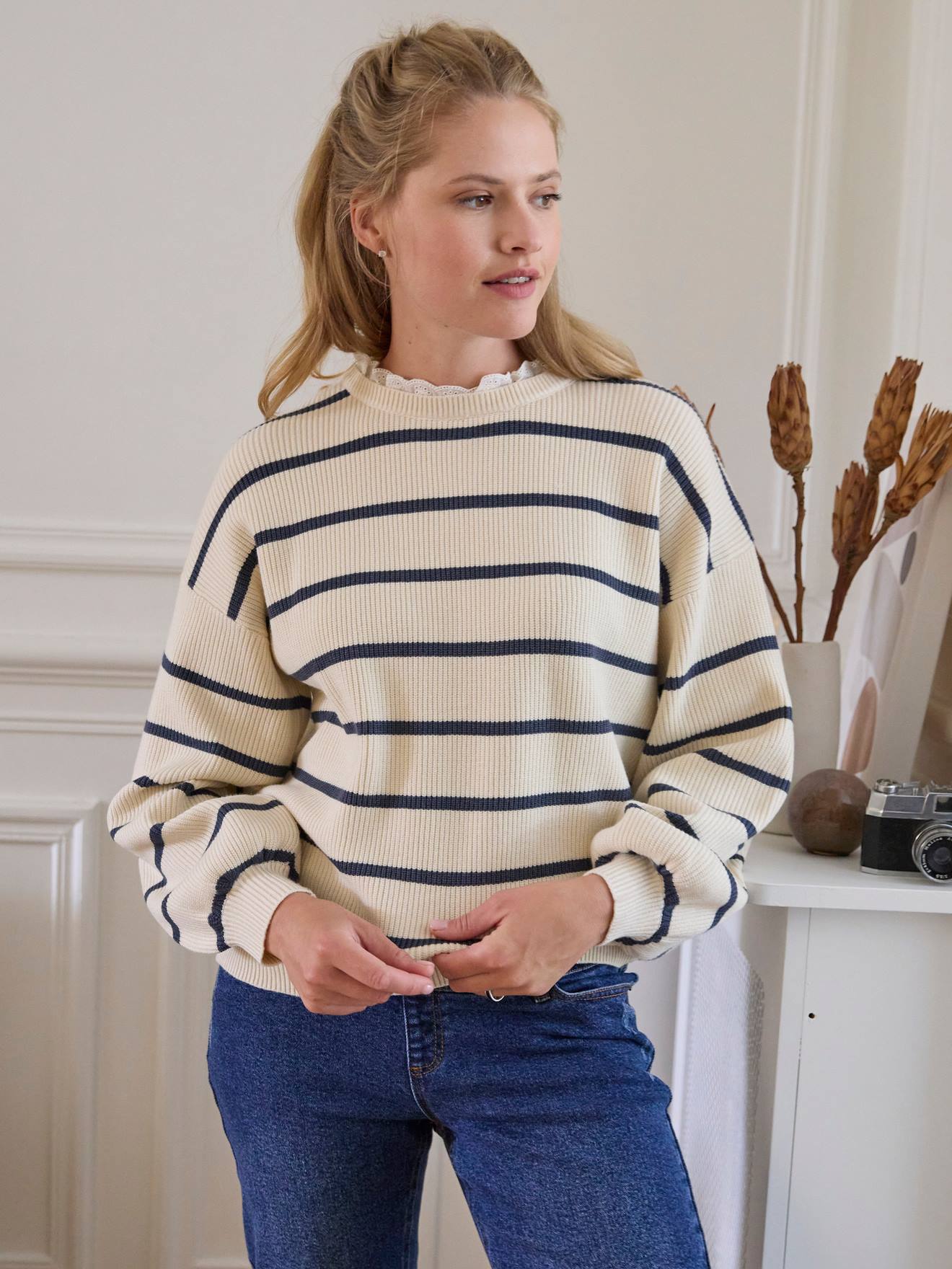 Vertbaudet Umstandspullover mit Volantkragen, Capsule Collection MAMA, TOCHTER & BABY - wollweiß/marine gestreift