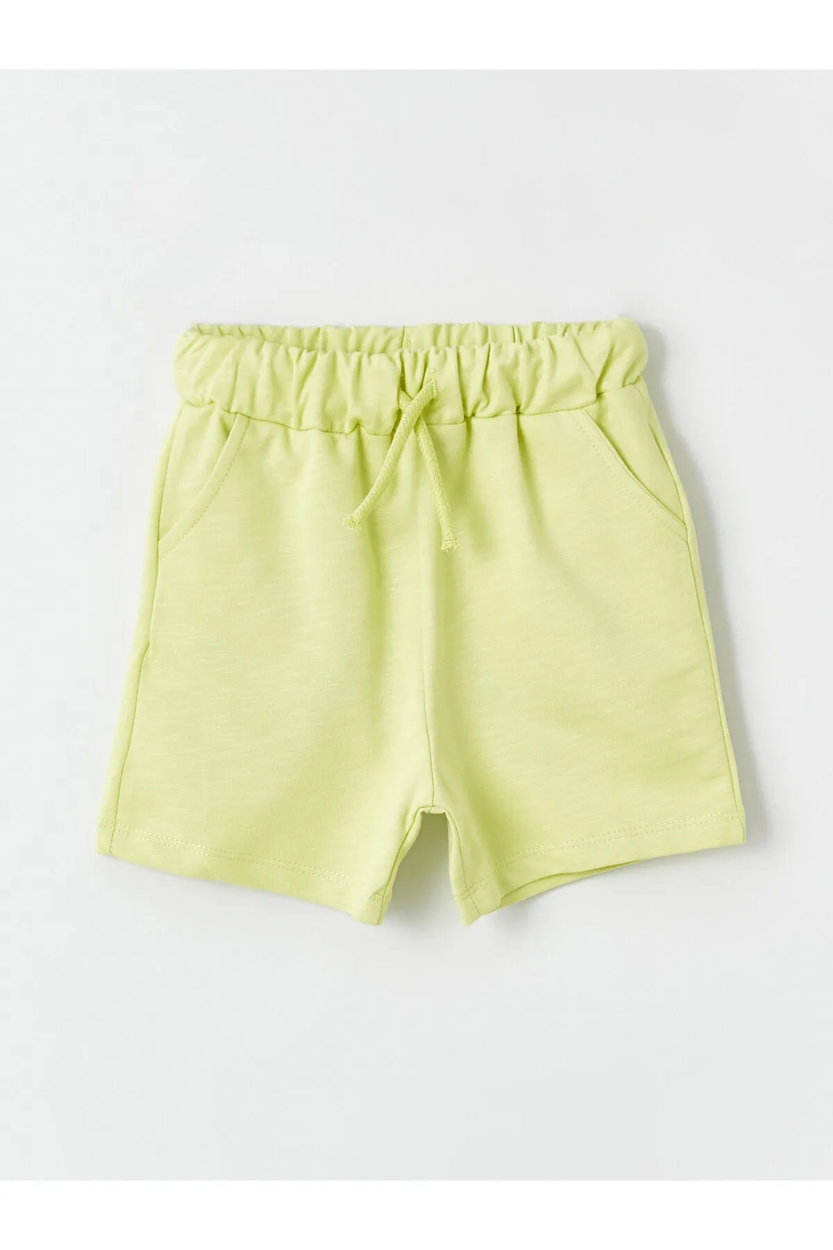 LC Waikiki  Kurzarm-Mickey-Maus-T-Shirt und Shorts für Babys mit Rundhalsausschnitt, 2er-Set