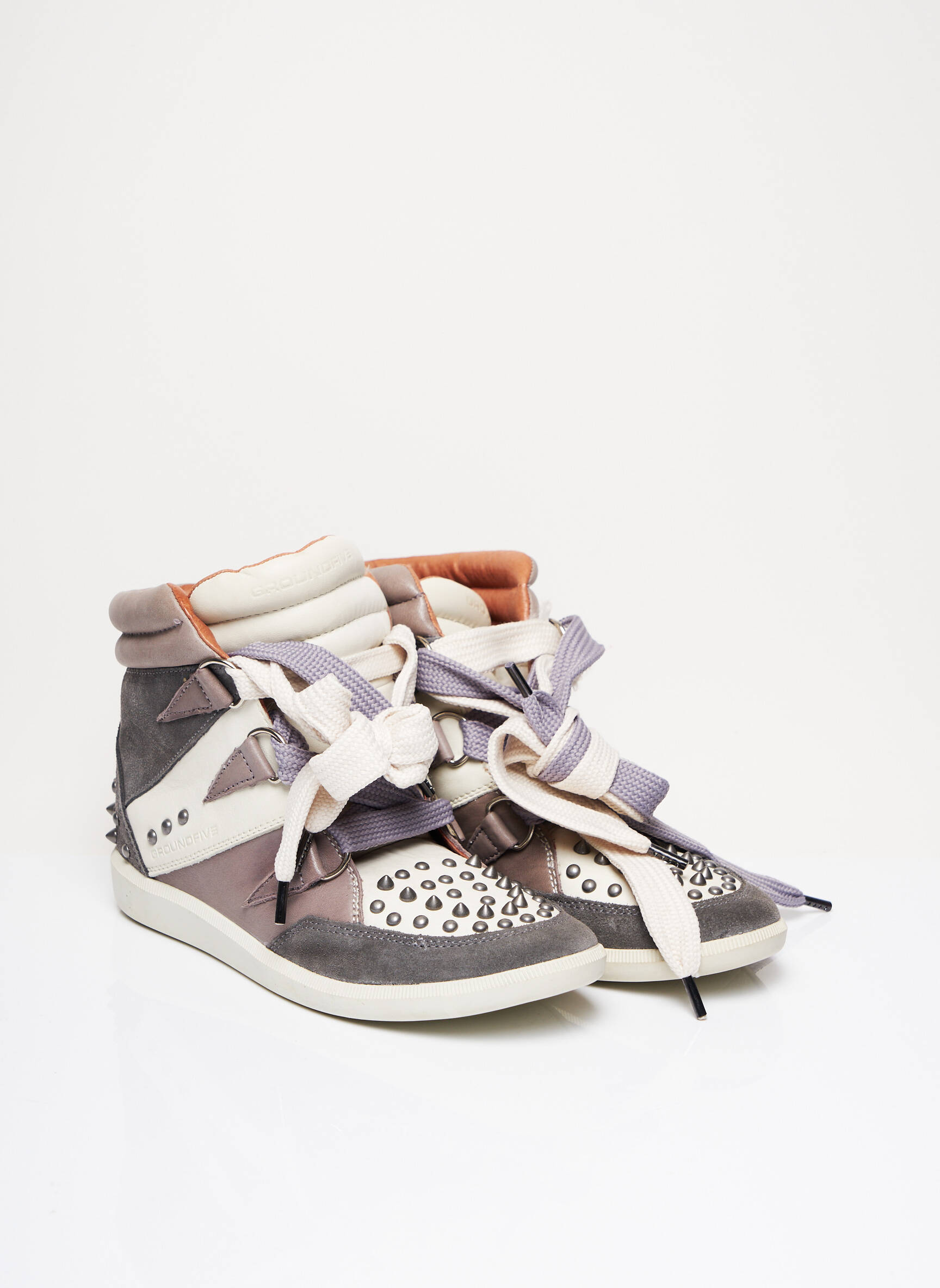 Groundfive Baskets Femme couleur gris