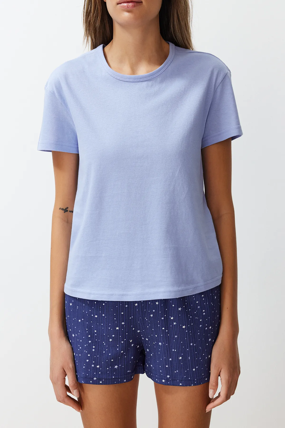 Trendyol Collection  Blaues Strickpyjama-Set aus 100 % Baumwolle mit Sternmuster THMSS24PT00202