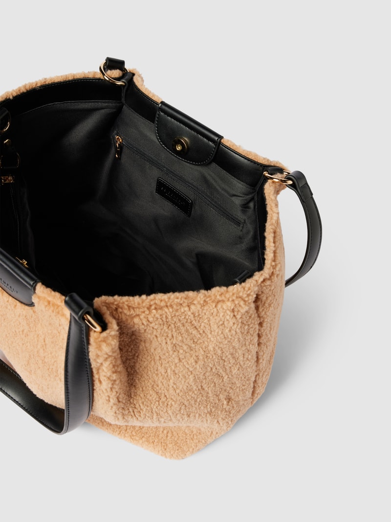 Shopper mit Teddyfell Modell 'JUTIS' in camel