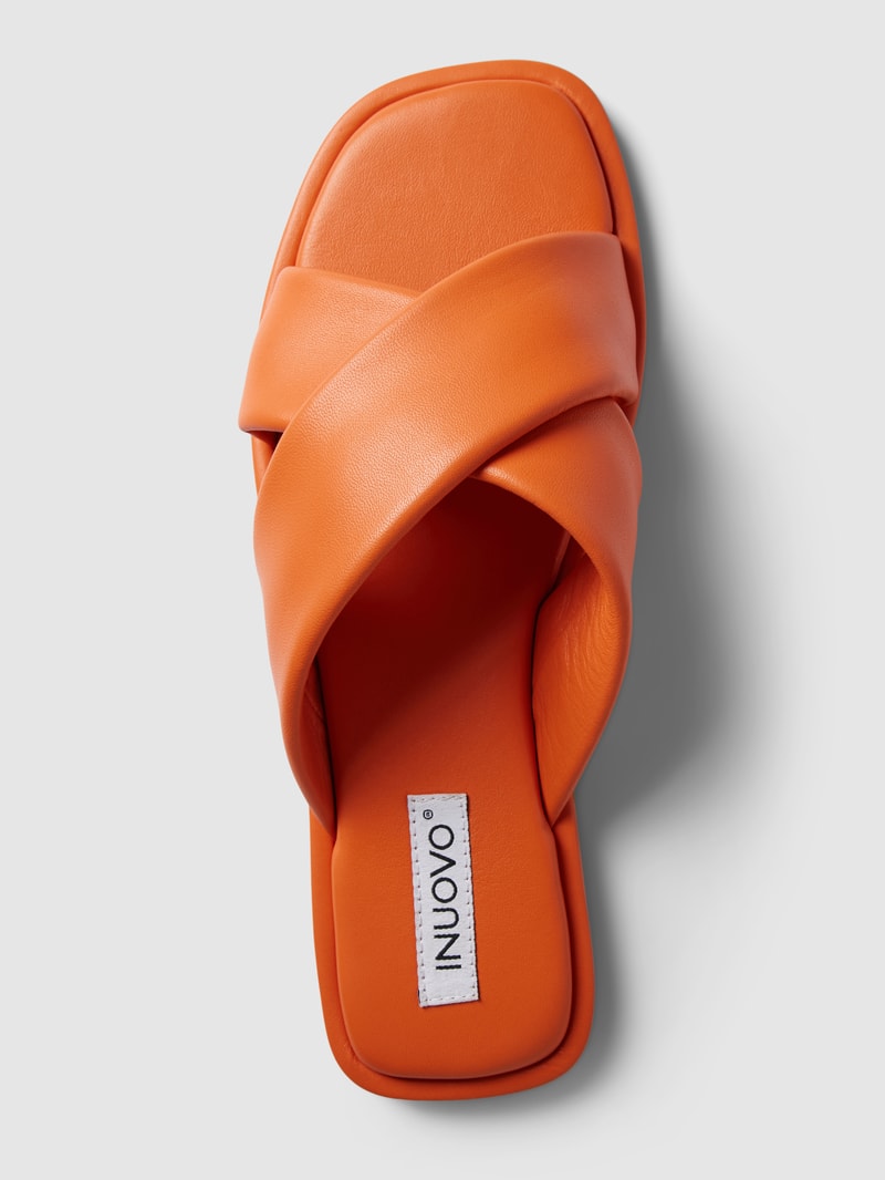Slides mit gekreuzten Riemen in orange