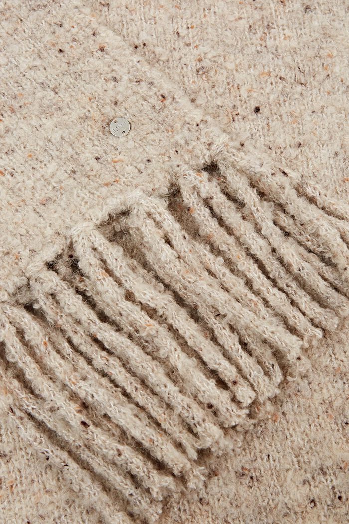 Bouclé-Fransenschal mit Konfetti-Effekt