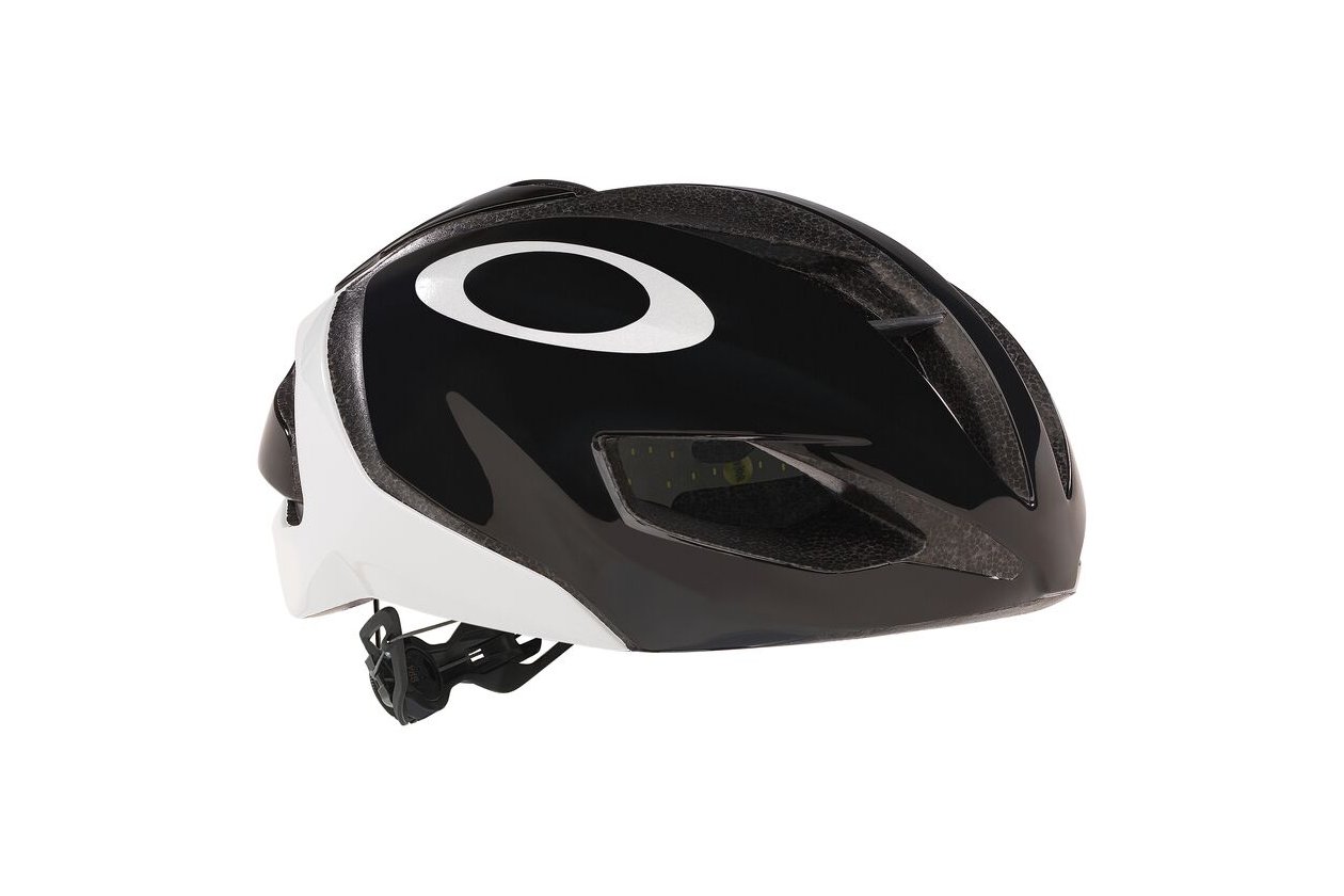 Oakley ARO5