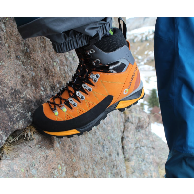 Garsport Mountain Tech High WP orange Herren-Wanderschuhe