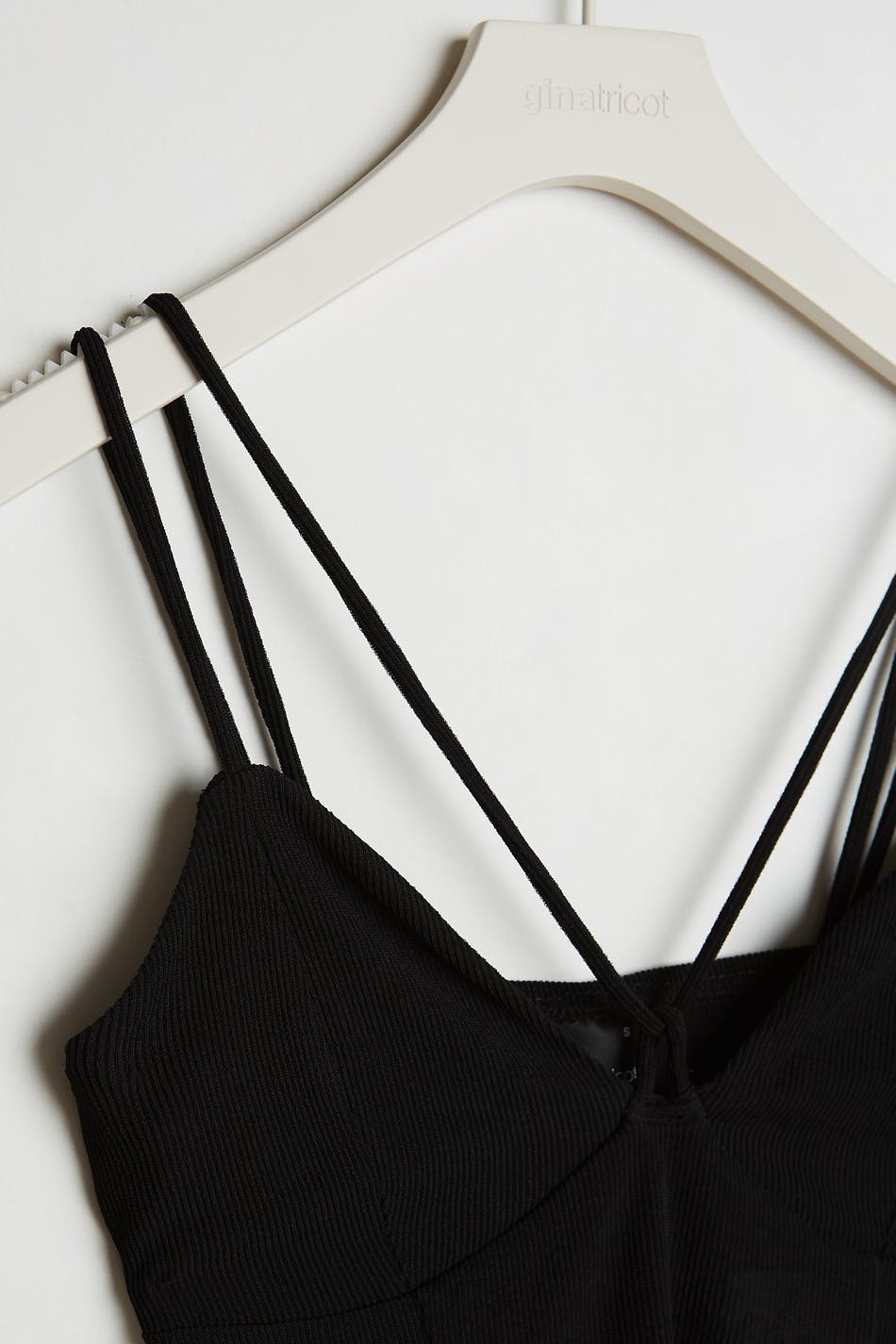 Vicky strap top