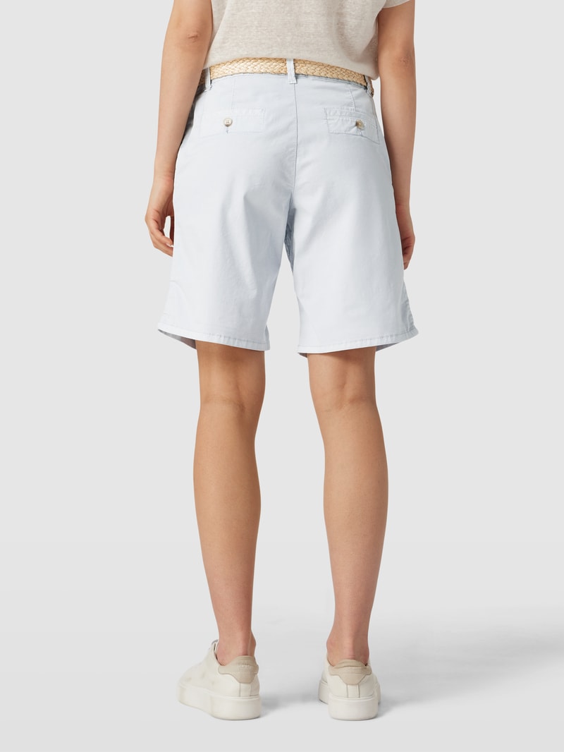 Shorts mit Gürtel in hellblau